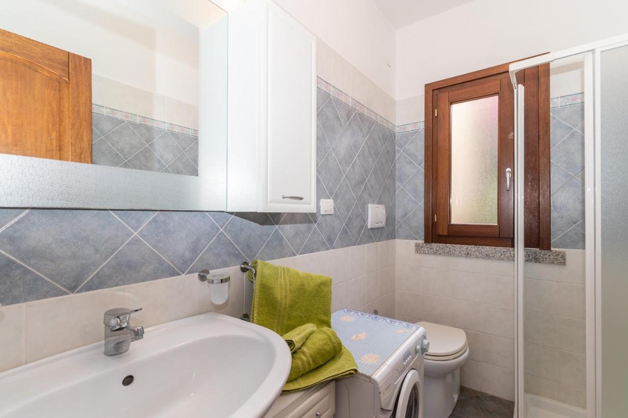 Appartamento Con Piscina 03 Trinità dʼAgultu Exterior foto